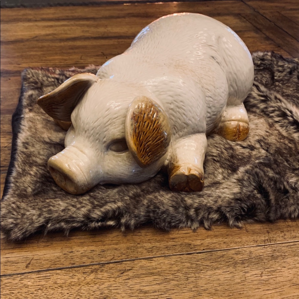 Ceramic decorative pig